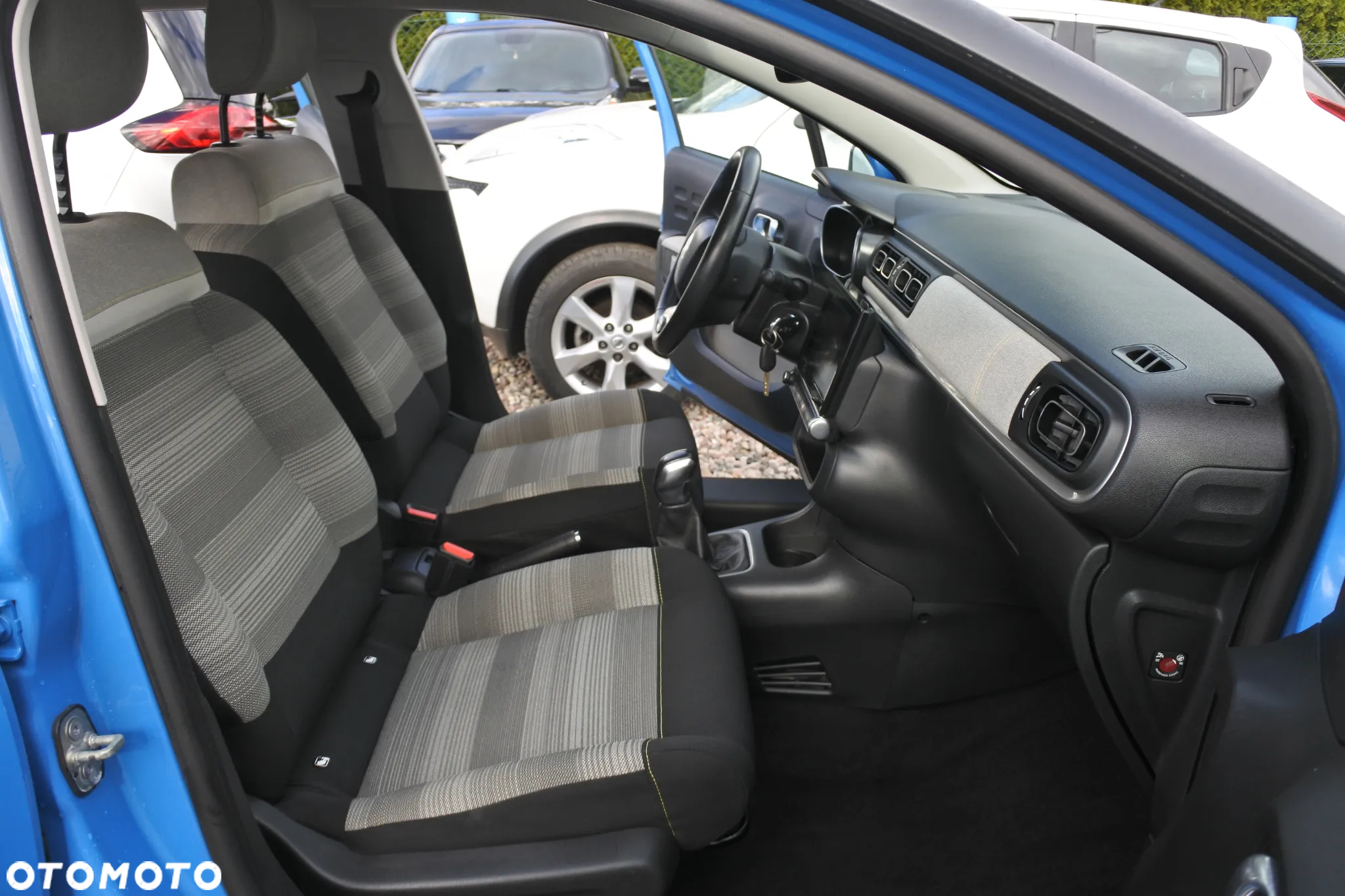 Citroën C3 1.2 PureTech Shine - 6