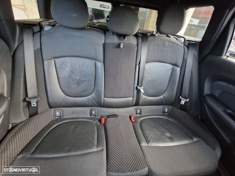 MINI Clubman Cooper SD Auto Desportiva - 14