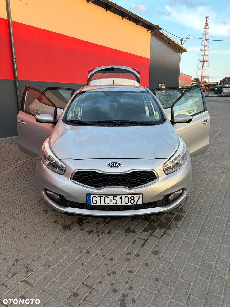 Kia Ceed - 9