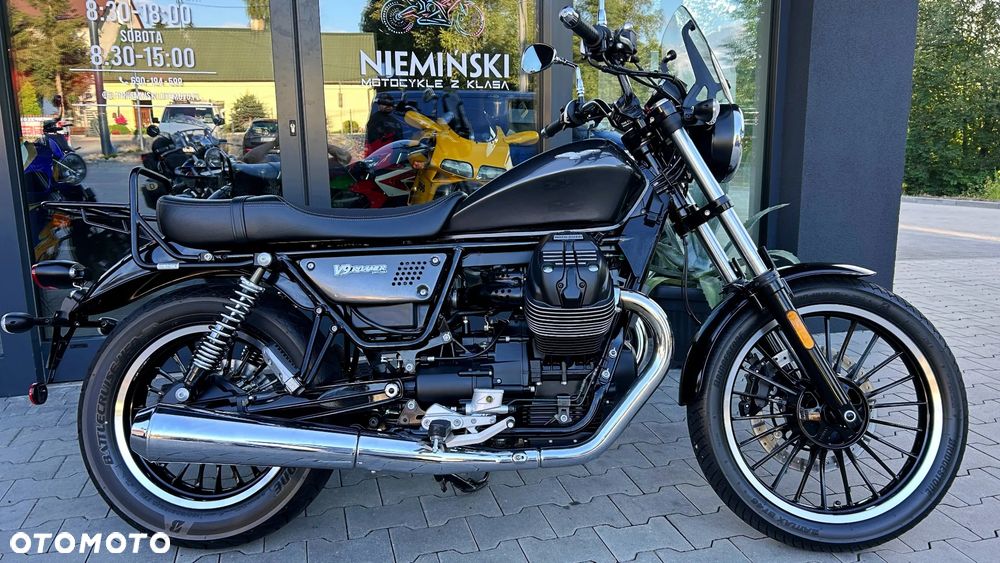 Moto Guzzi V9 - 1