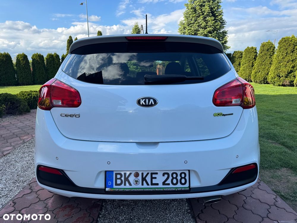 Kia Ceed 1.6 CRDi 128 Vision - 9