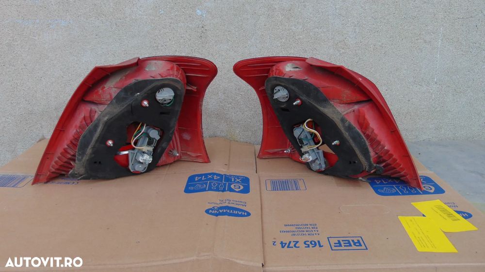 Stop lampa stanga/dreapta Toyota Yaris an 2005-2010 pentru modelul in 5 usi - 4