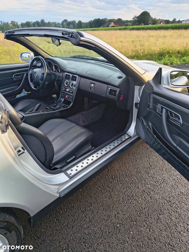 Mercedes-Benz SLK 200 - 7