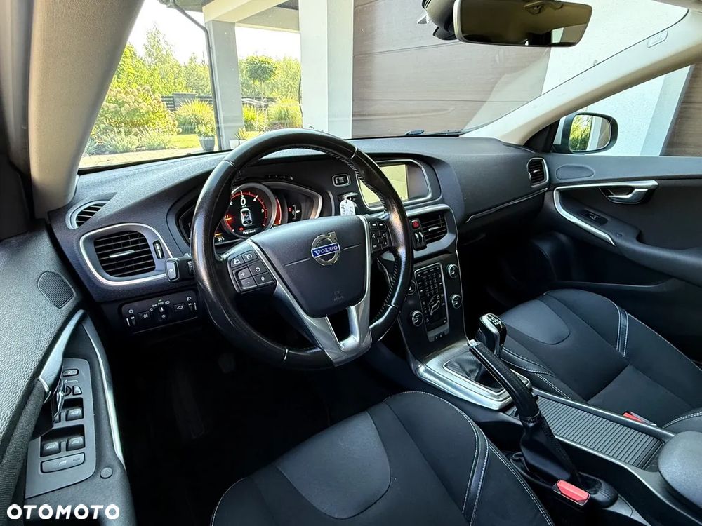 Volvo V40 D2 Drive-E Momentum - 13