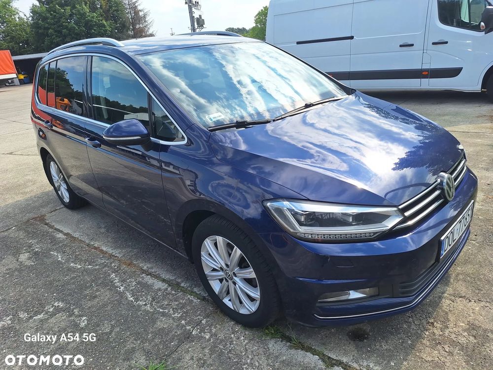 Volkswagen Touran - 1