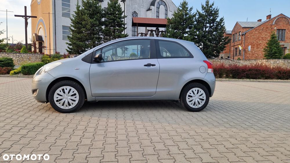 Toyota Yaris 1.0 VVT-i Cool - 4