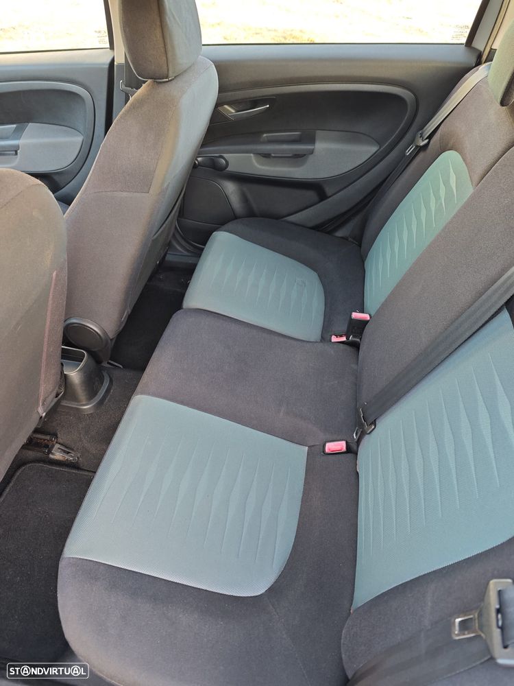 Fiat Grande Punto 1.2 8V - 6