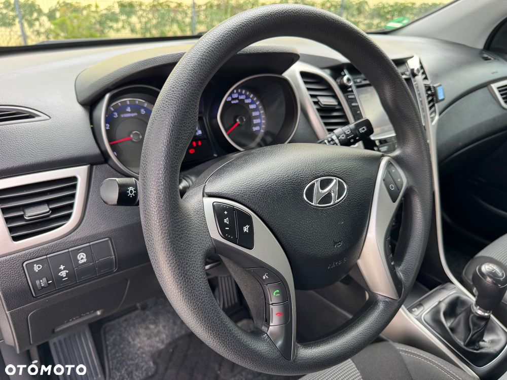 Hyundai i30 blue 1.4 Style - 20