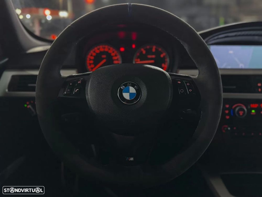 BMW 318 d Pack M - 19