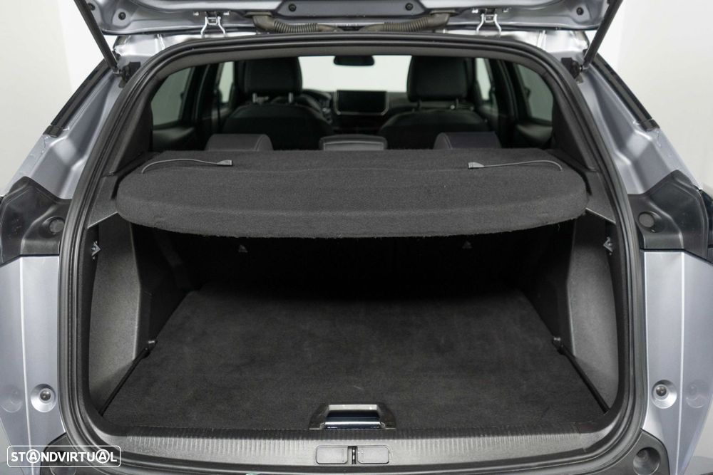 Peugeot 2008 1.2 PureTech Allure Pack EAT8 - 12