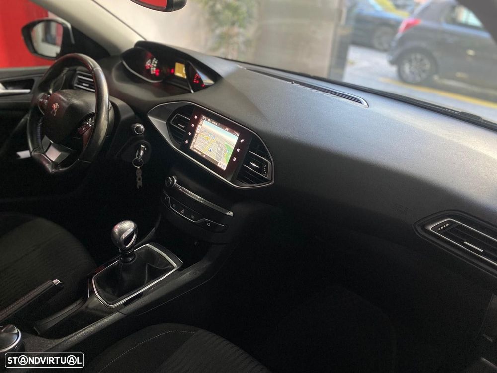 Peugeot 308 1.6 e-HDi Allure - 20