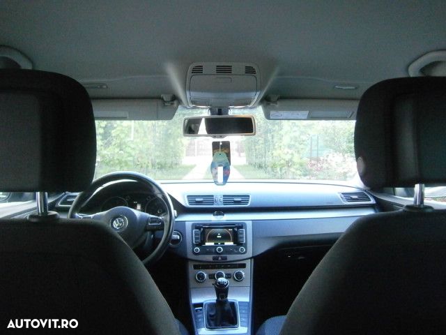 Volkswagen Passat 1.6 TDI BlueMotion Technology Comfortline - 11