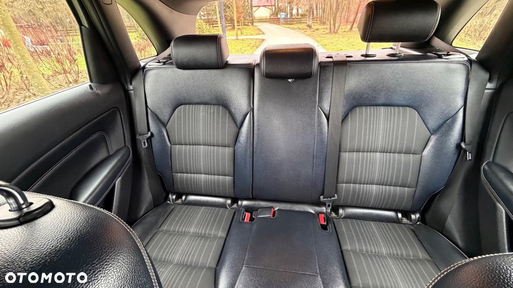Mercedes-Benz Klasa B 180 (BlueEFFICIENCY) - 25