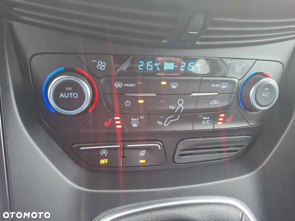 Ford Kuga 1.5 EcoBoost 2x4 Titanium - 27