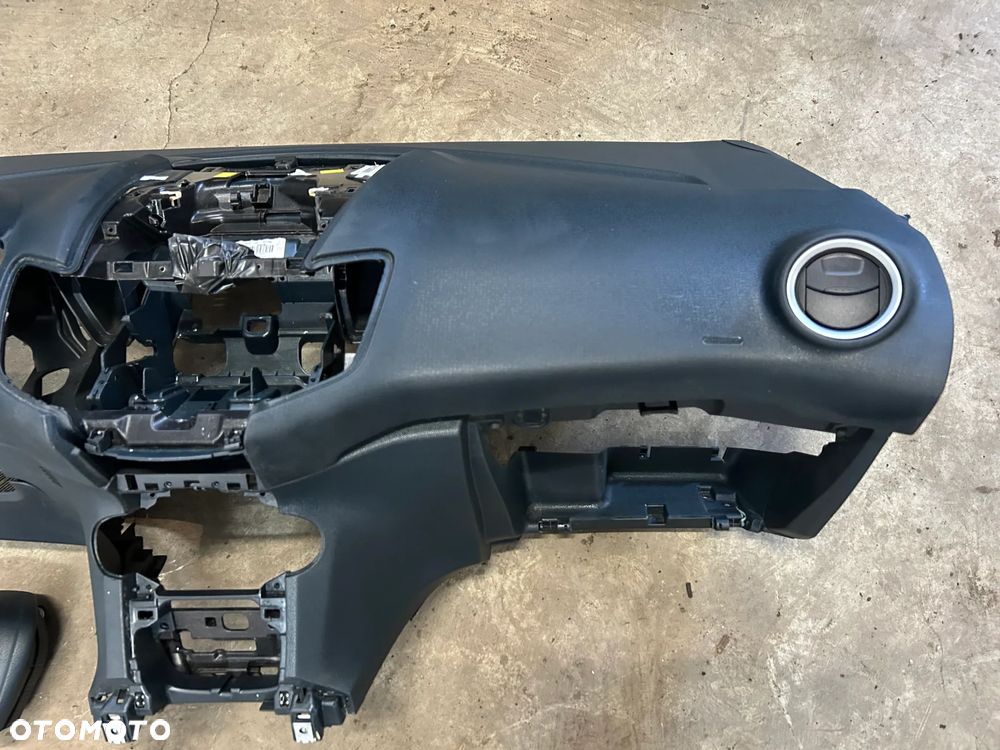 DESKA ROZDZIELCZA,KONSOLA PODUSZKI PASY FORD FIESTA MK7 - 2