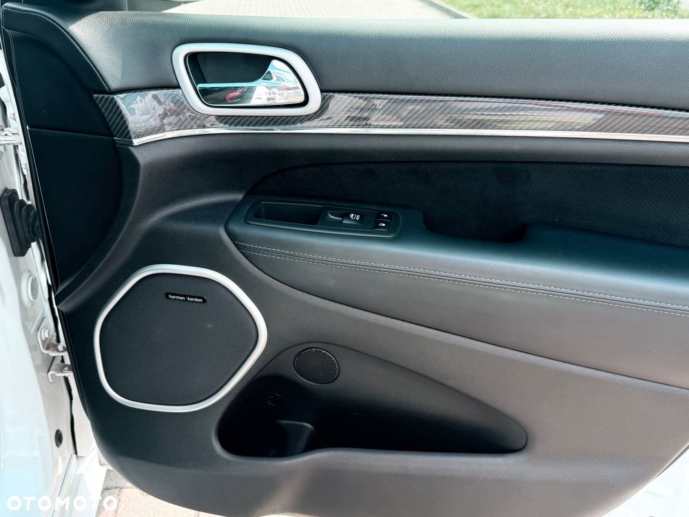 Jeep Grand Cherokee - 20