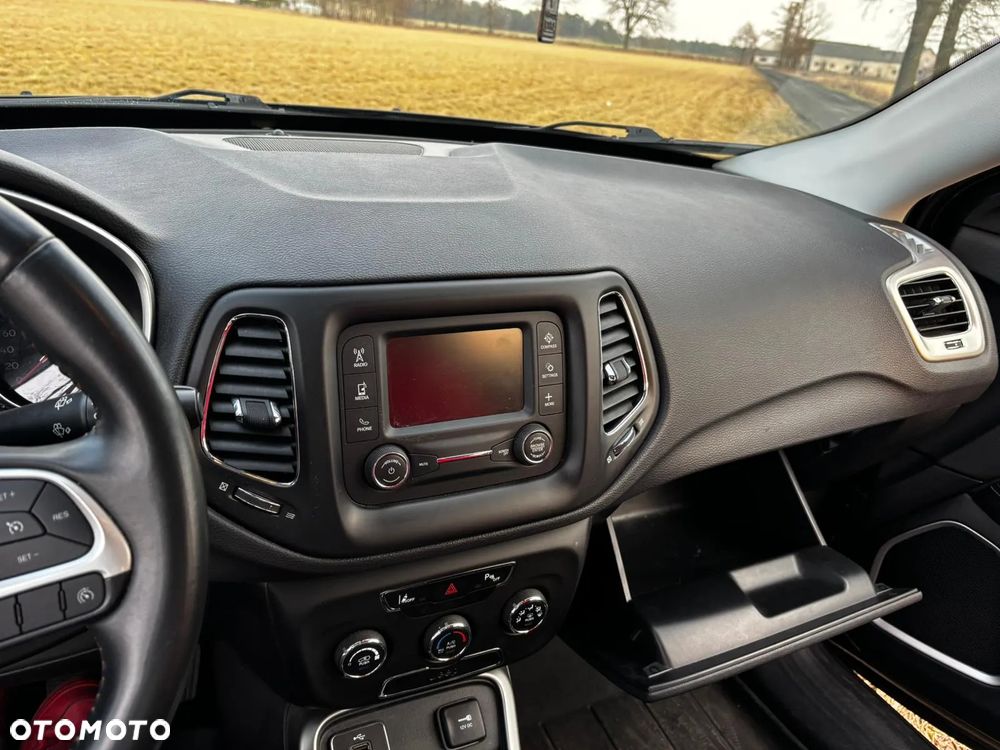 Jeep Compass 1.4 TMair Sport FWD S&S - 25