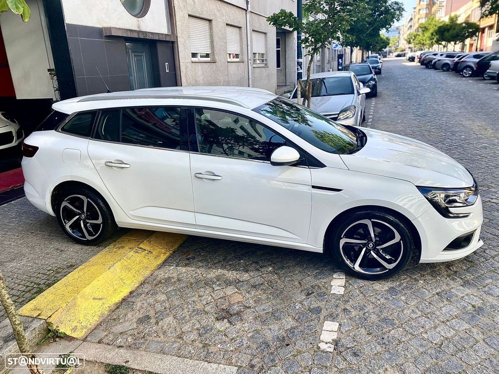 Renault Mégane Sport Tourer 1.5 dCi Comfort SS - 6