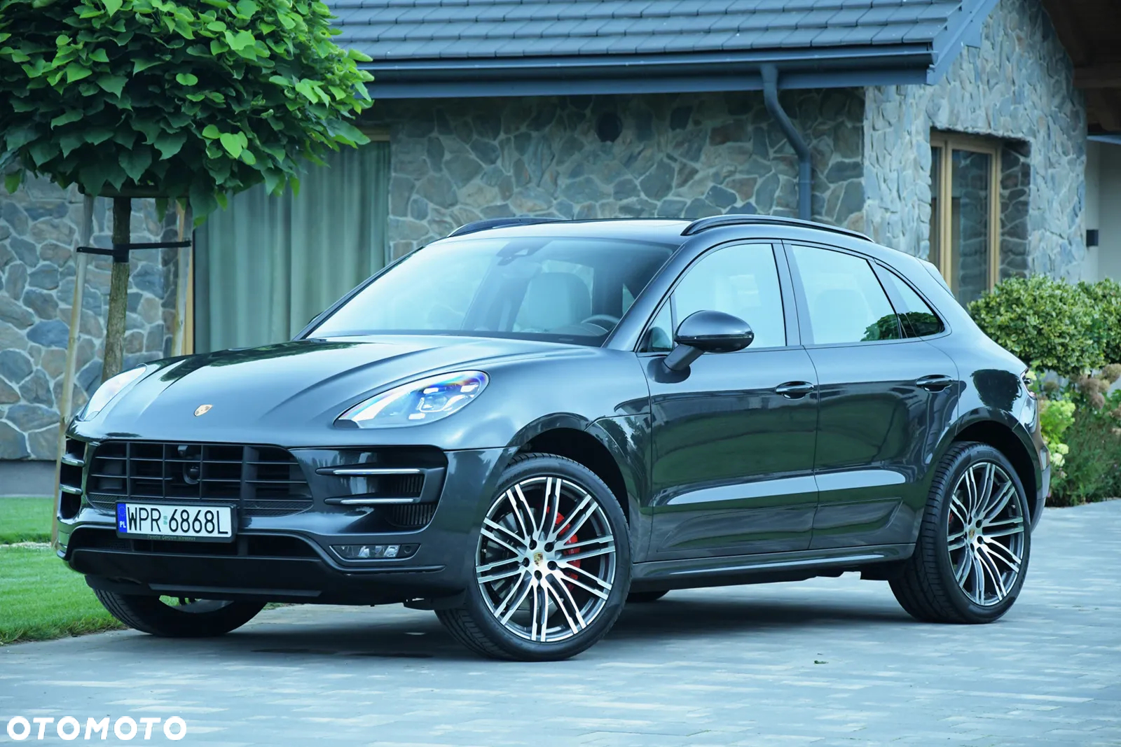 Porsche Macan Turbo - 2
