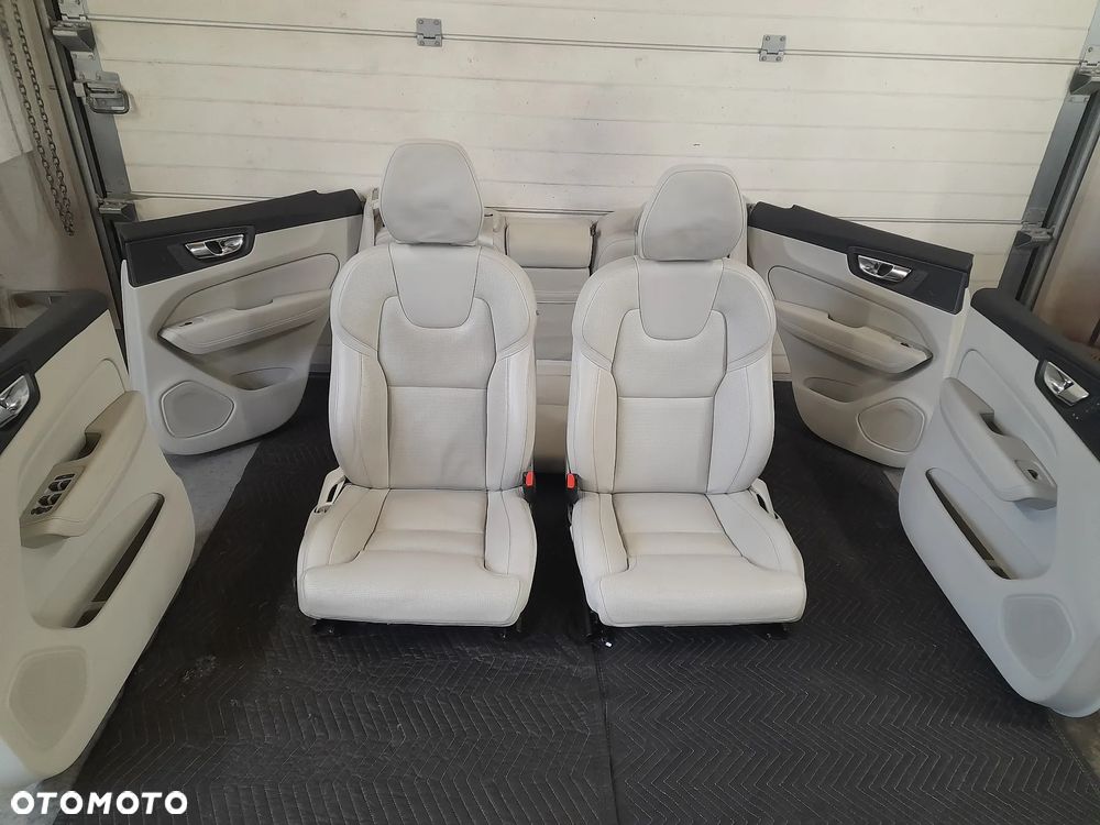 Fotele kanapa boczki komplet Volvo xc60 II inscription 2019R uk - 14