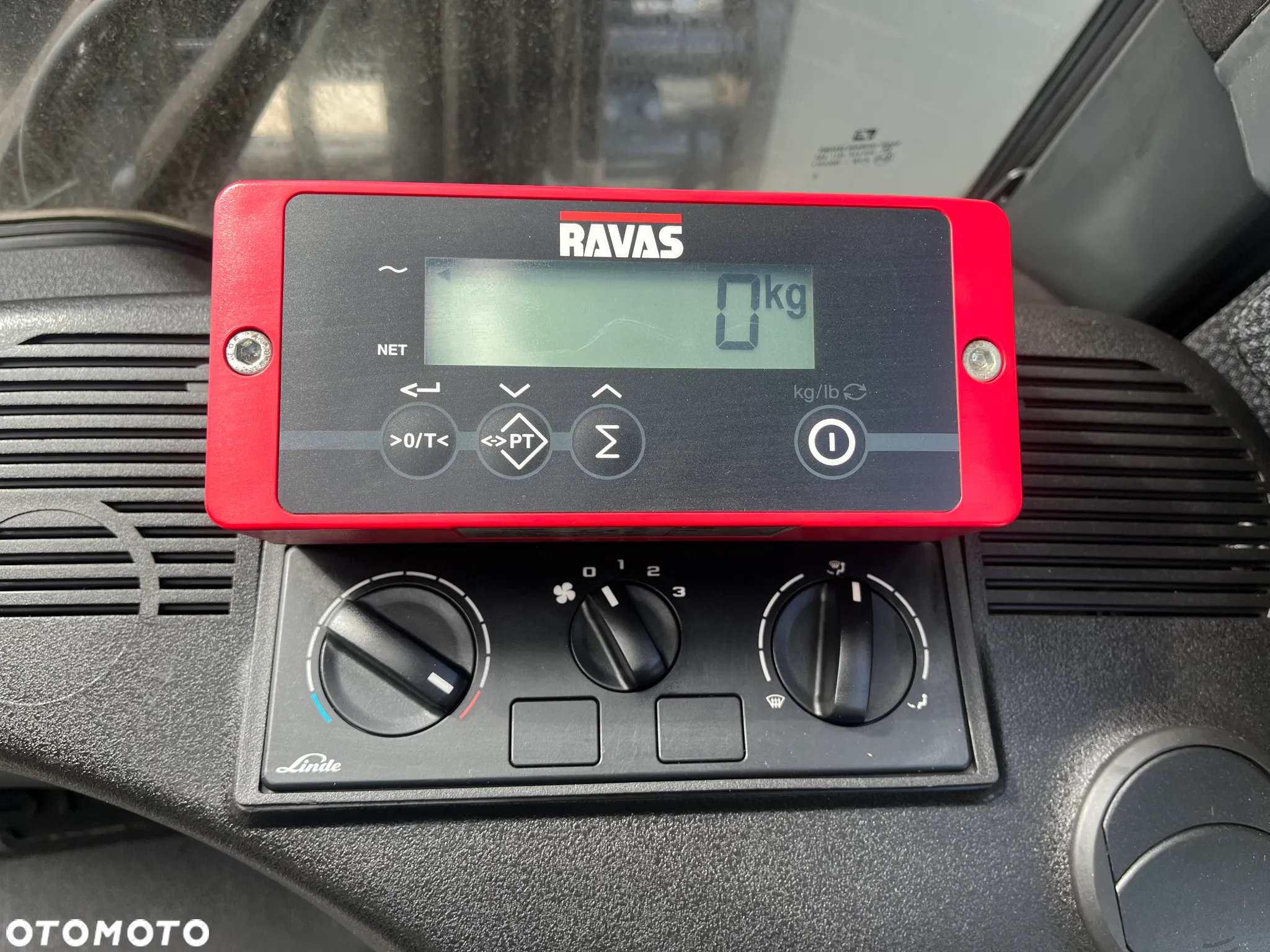 Linde H18T 391 Gaz LPG TRIPLEX Pełna kabina WAGA Pozycjoner Przesuw Oświetlenie drogowe - 11