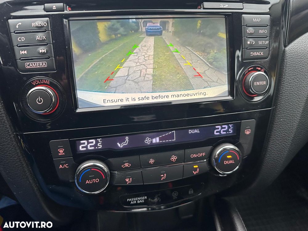 Nissan Qashqai 1.6 DCI Xtronic N-Connecta - 15