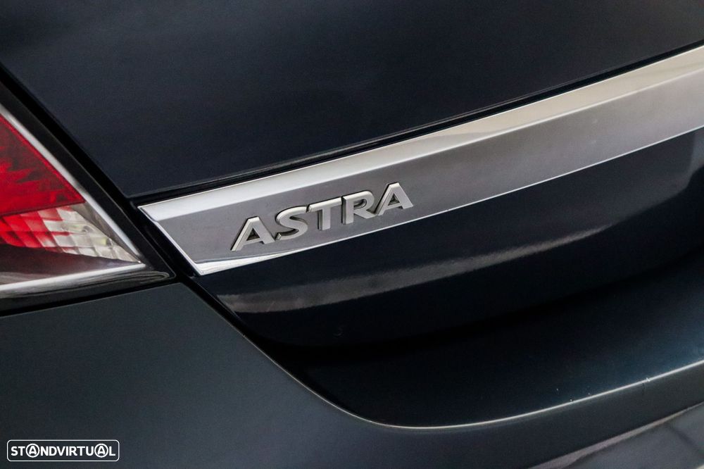 Opel Astra GTC 1.9 CDTI - 12