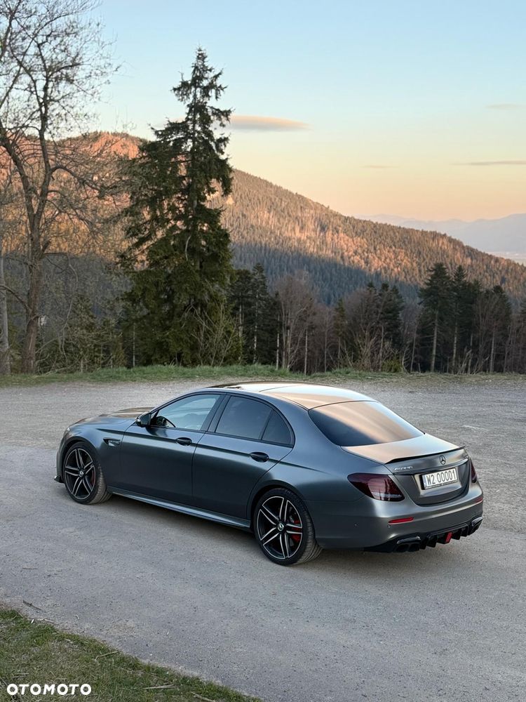 Mercedes-Benz Klasa E AMG 63 S 4Matic AMG Speedshift 9G-MCT Edition 1 - 39