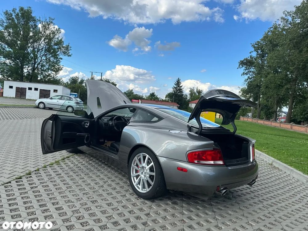 Aston Martin V12 Vanquish - 17