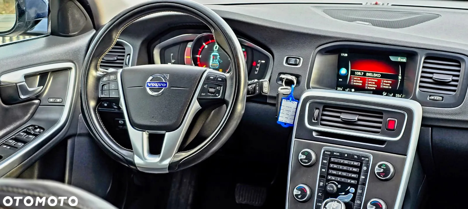Volvo V60 D5 AWD - 25