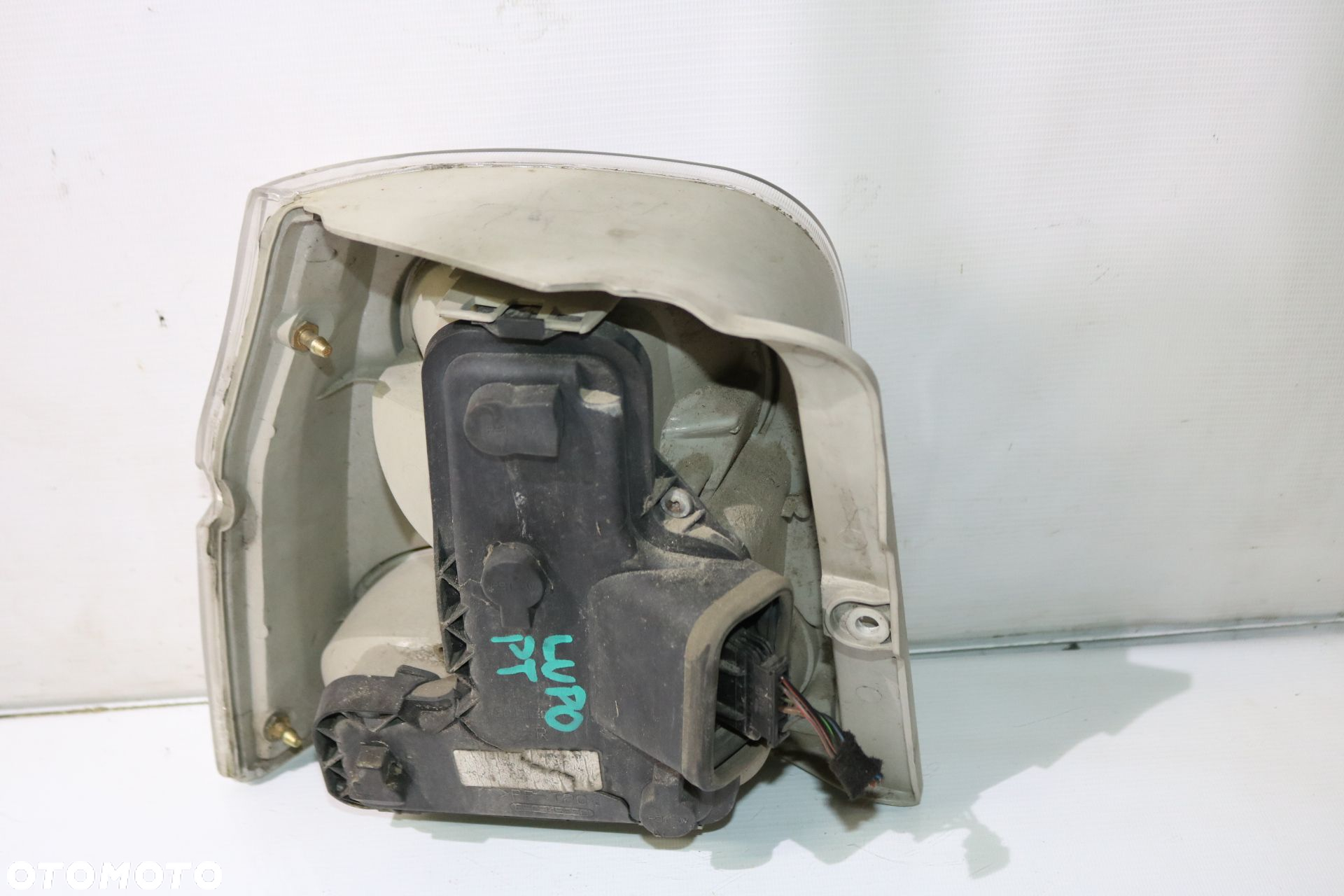 LAMPA PRAWA TYLNA VOLKSWAGEN LUPO - 4