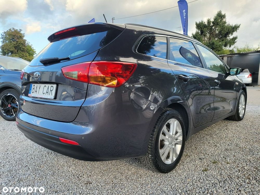Kia Ceed - 8