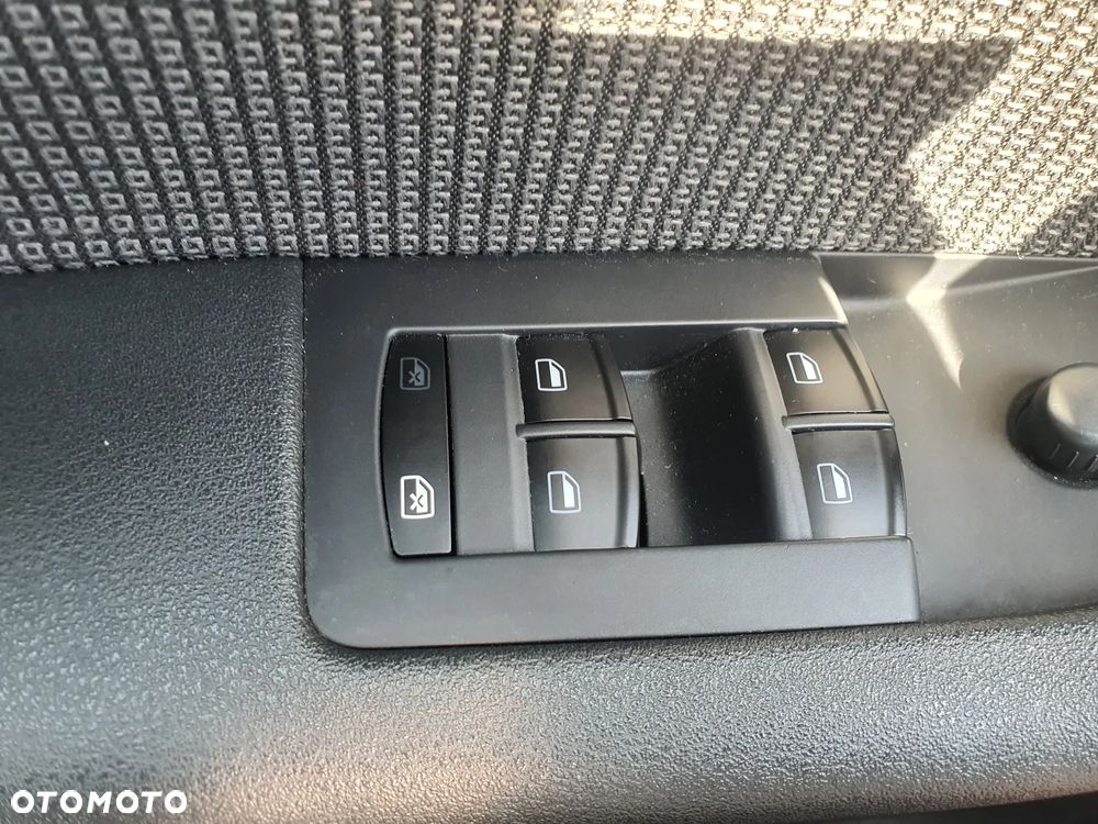 Audi A3 Sportback 1.6 S line Sportpaket plus - 17