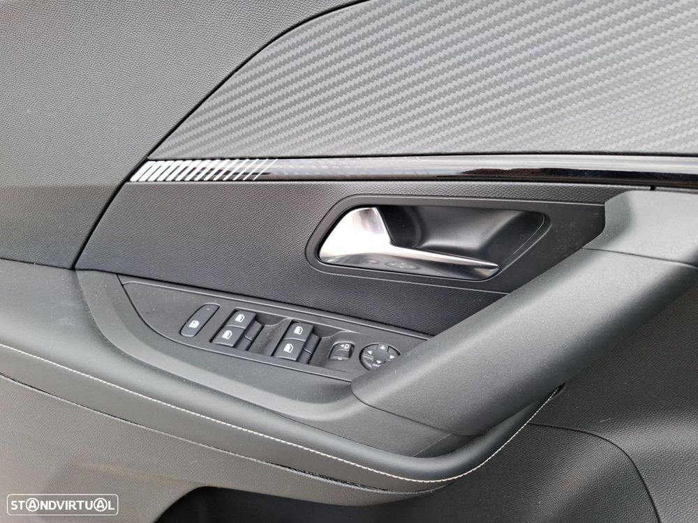 Peugeot 2008 1.2 Hybrid Allure e-DCS6 - 22