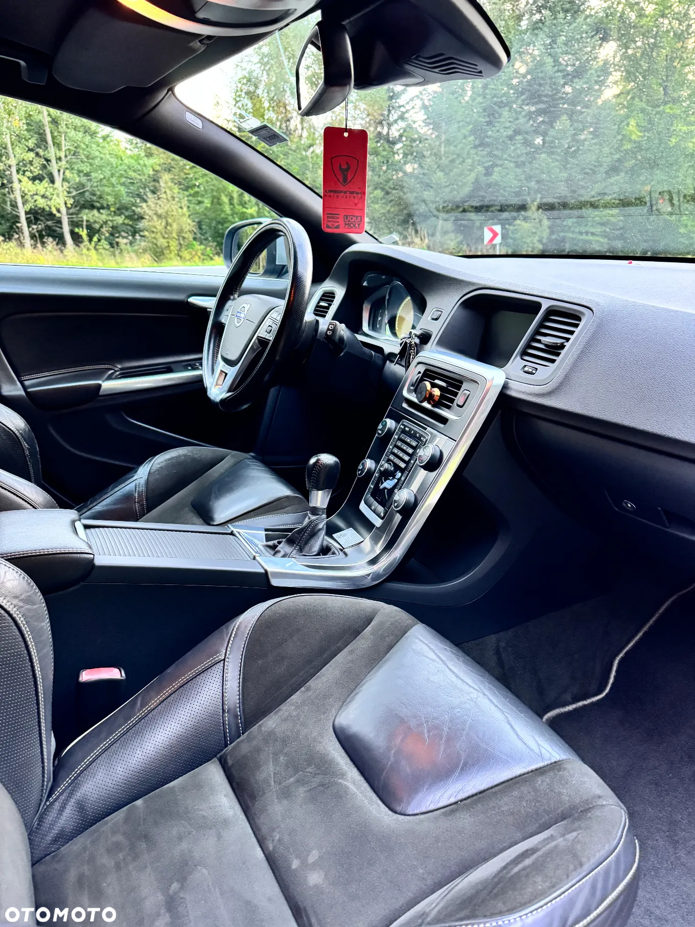 Volvo V60 D3 R-Design - 6
