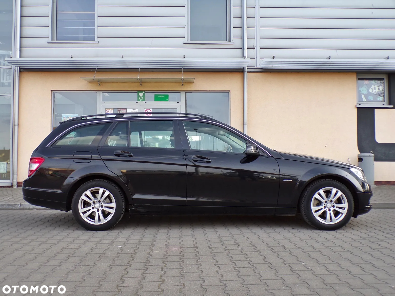 Mercedes-Benz Klasa C 180 T CGI Automatik BlueEFFICIENCY Elegance - 8