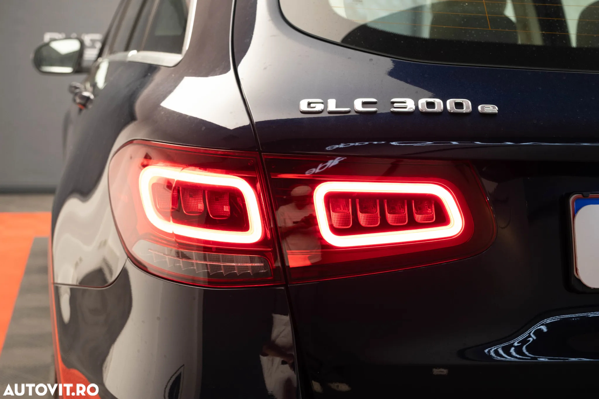 Mercedes-Benz GLC 300 e 4Matic 9G-TRONIC Exclusive - 12