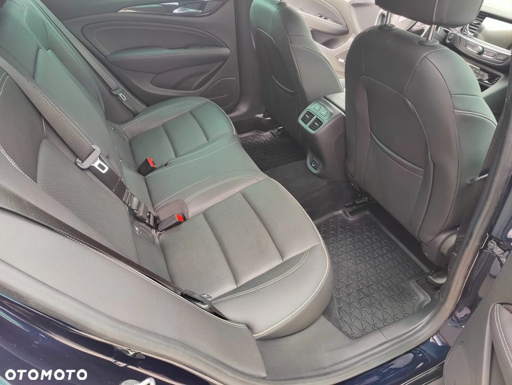 Opel Insignia 2.0 T 4x4 Elite S&S - 24