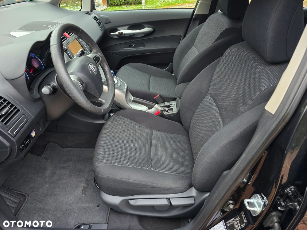 Toyota Auris - 13