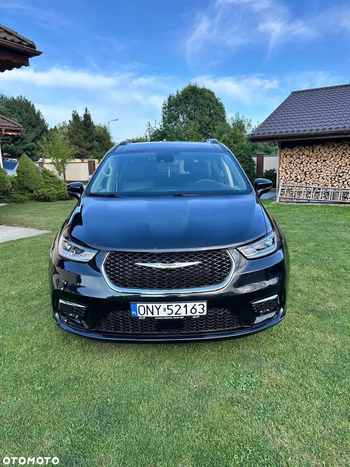 Chrysler Pacifica - 3