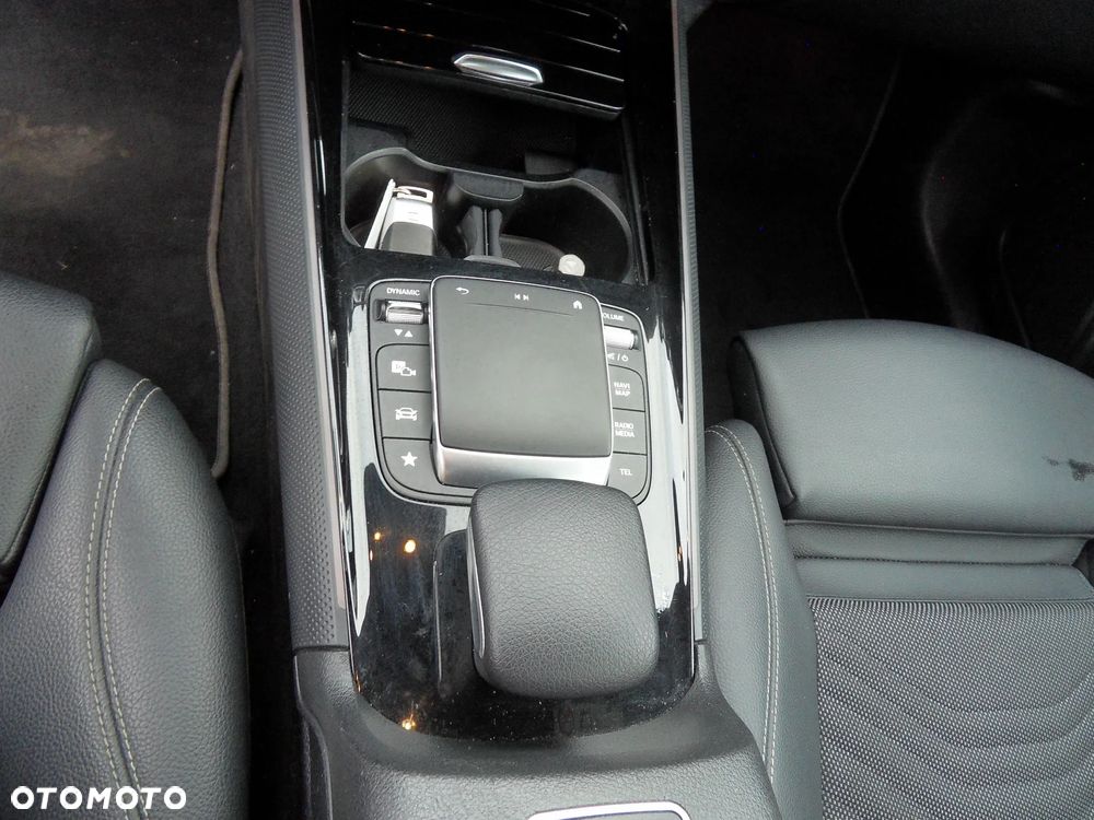 Mercedes-Benz Klasa B 180 d 7G-DCT Progressive - 22