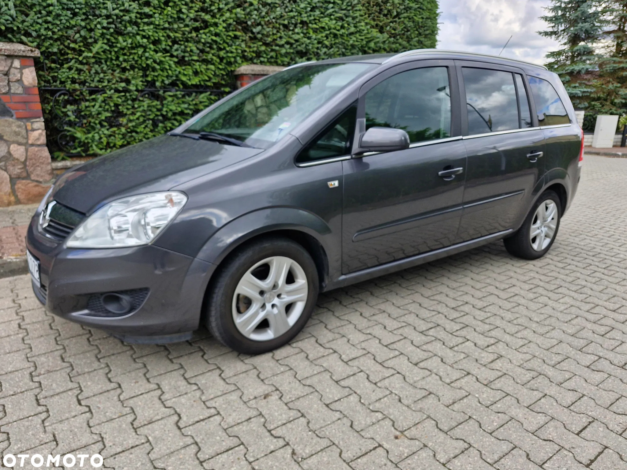 Opel Zafira 1.6 Enjoy - 2