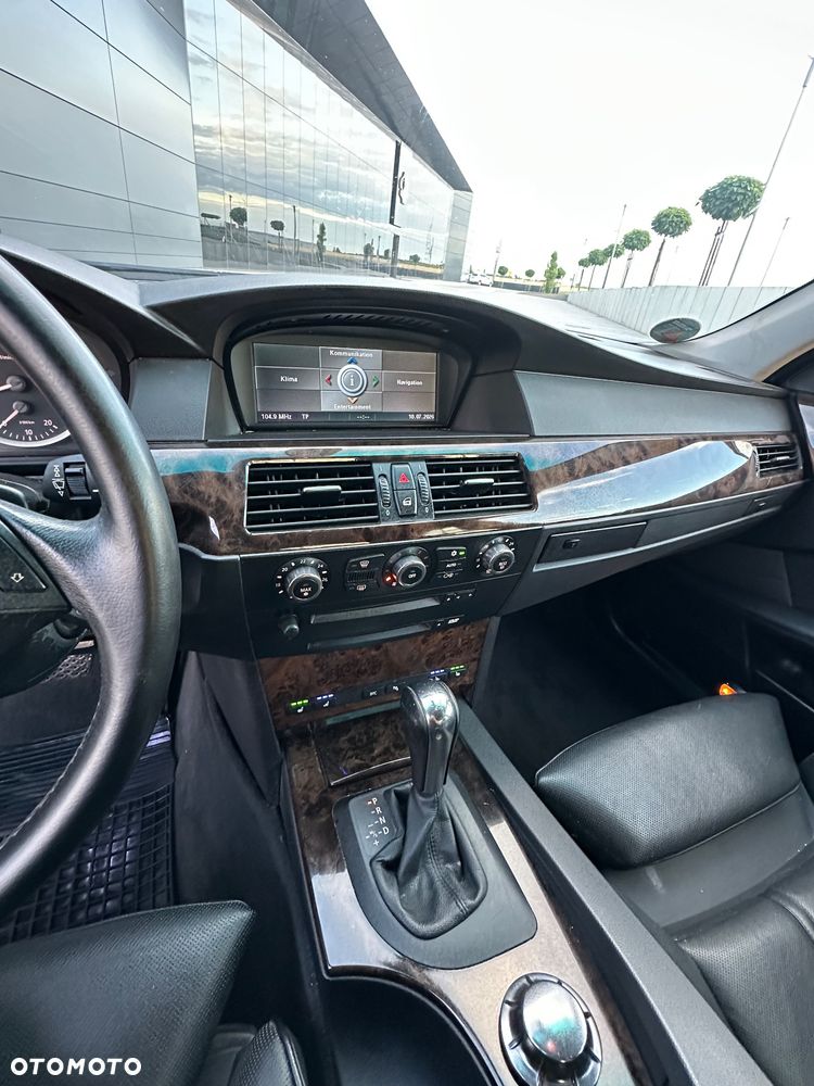 BMW Seria 5 525i - 18