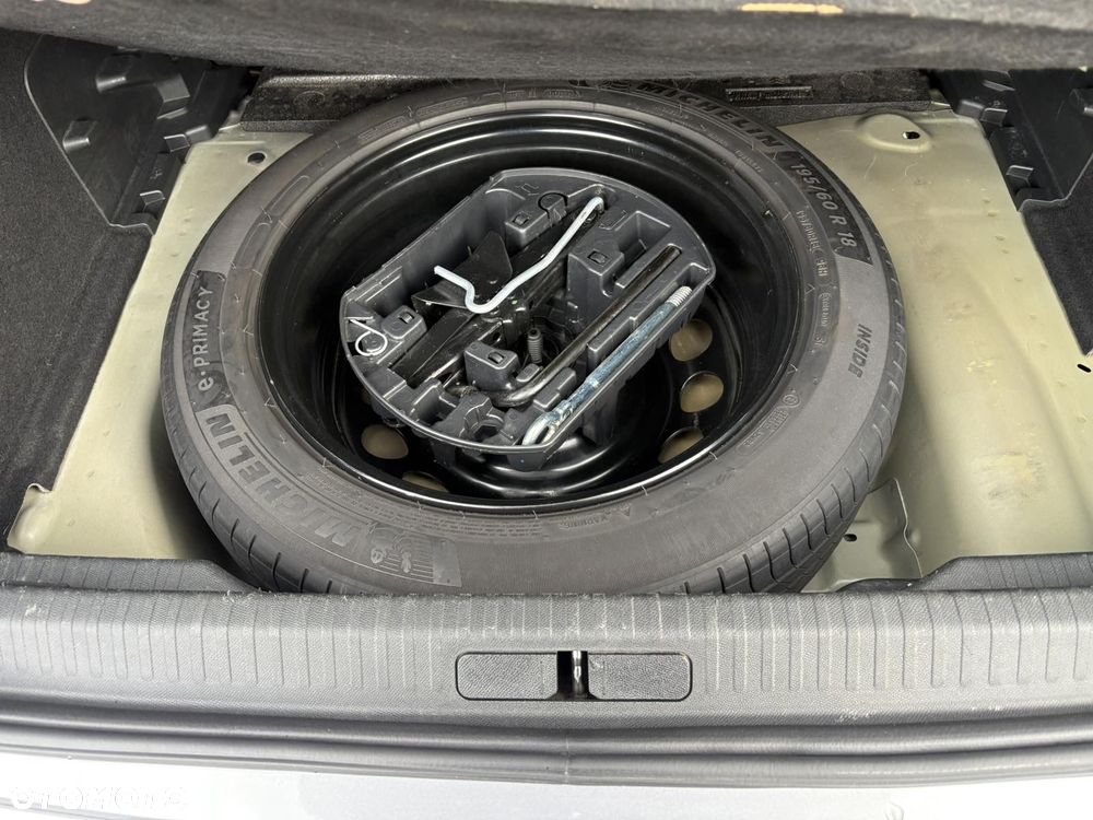 Citroën C4 BlueHDi 130 Stop&Start EAT8 MAX - 17