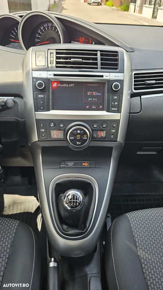 Toyota Verso 1.8 Valvematic Luna - 18