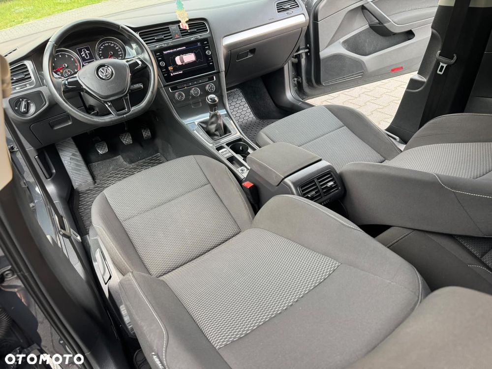 Volkswagen Golf 1.0 TSI BMT Trendline - 37