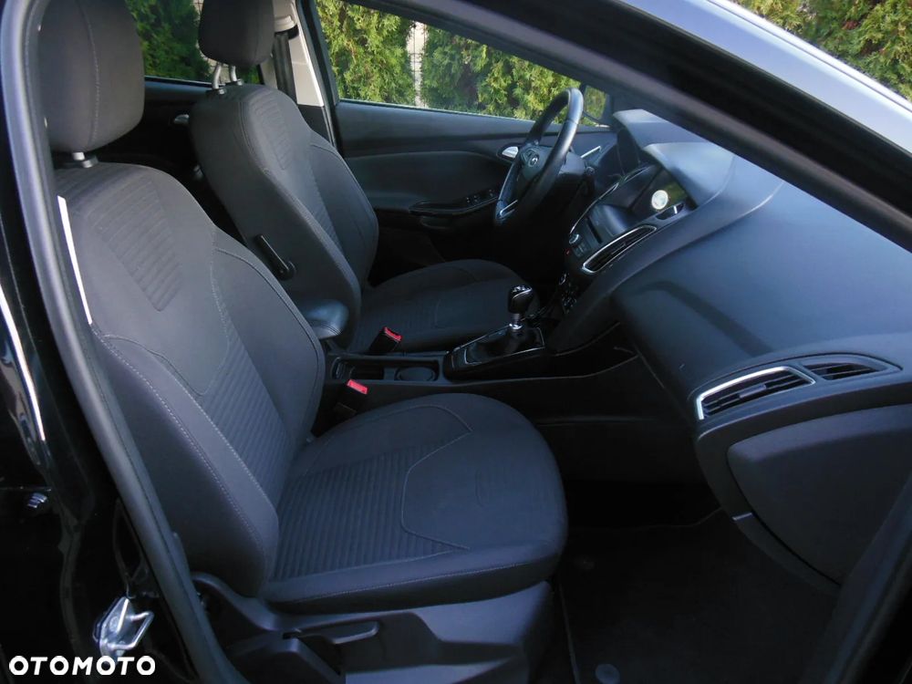 Ford Focus 1.0 EcoBoost Start-Stopp-System TITANIUM - 27