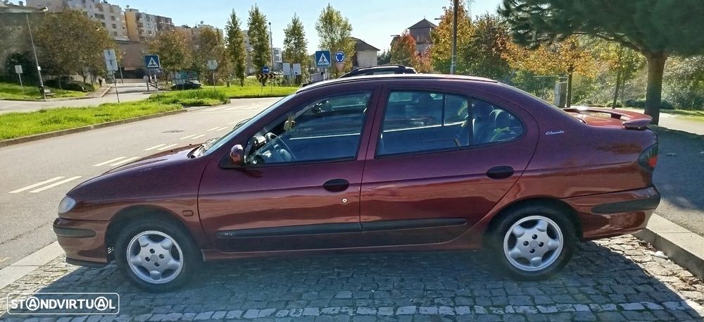 Renault Mégane 1.6 RN - 6