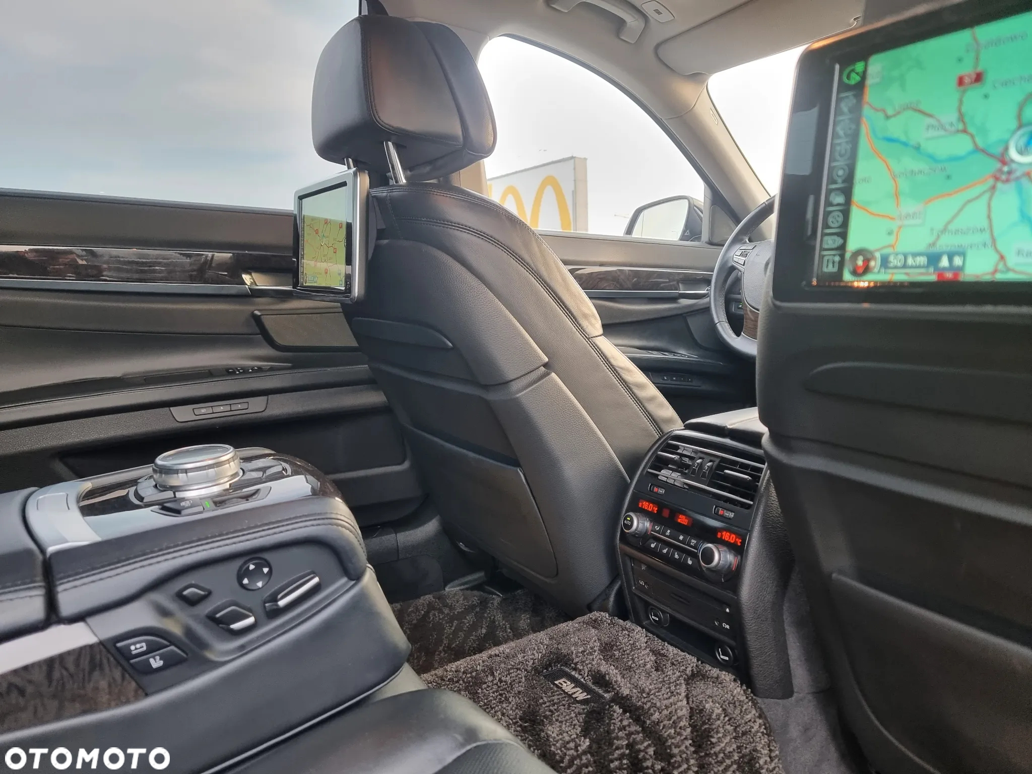 BMW Seria 7 750Li - 3