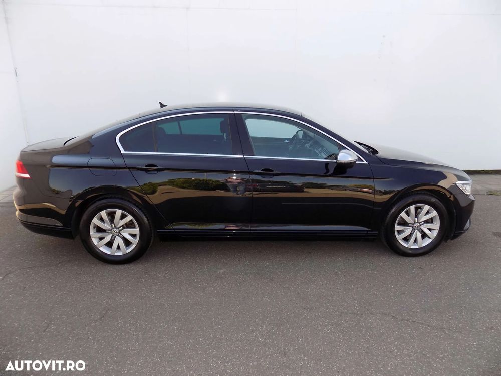 Volkswagen Passat 2.0 TDI SCR DSG Comfortline - 6